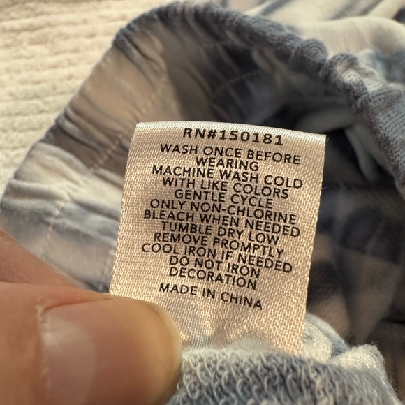 🌈 Trendy Grayson Threads Girls Tie-Dyed Shorts | XS | Cozy Sleepwear - Picture 9 of 9